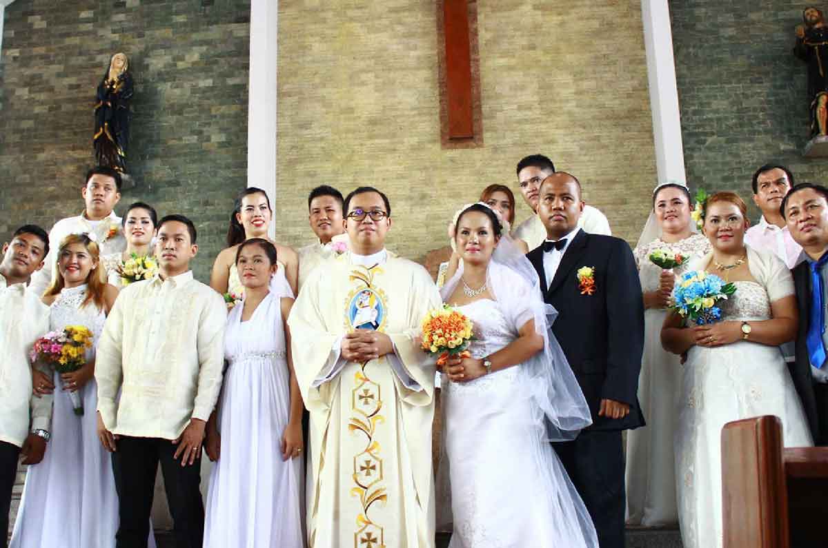 Eight Couples Exchanged Vows at the Kasalang-Bayan sa Parokya