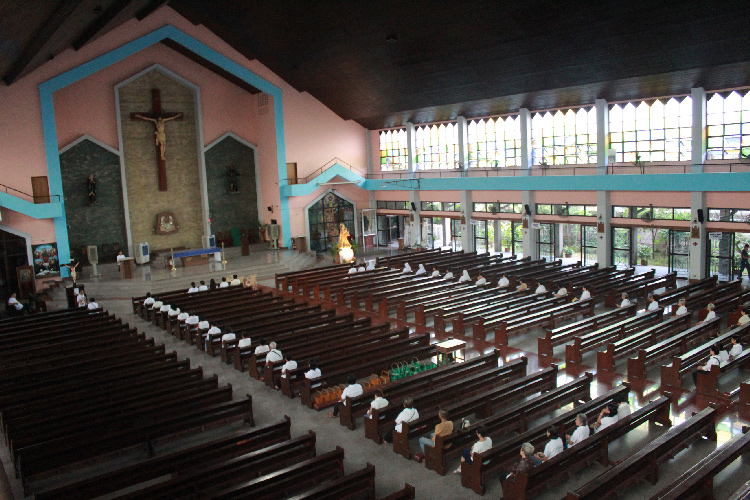 Living Rosary Culminates Month of Holy Rosary at St. Peregrine Laziosi Parish