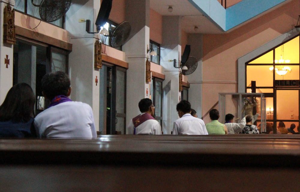 Priests Receive Confessions at the Kumpisalang Bayan 2018