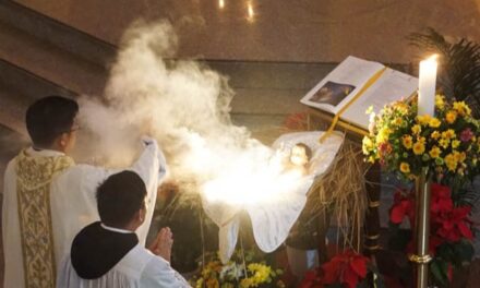 “Gloria in Excelsis Deo” Christmas Midnight Mass 2025