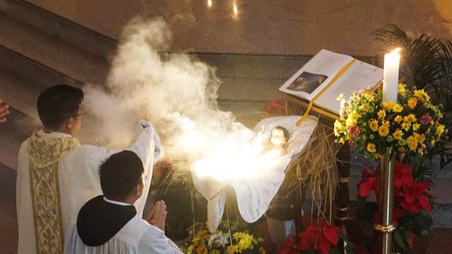 “Gloria in Excelsis Deo” Christmas Midnight Mass 2025