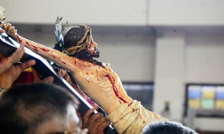 Pagpaparangal sa Krus na Banal